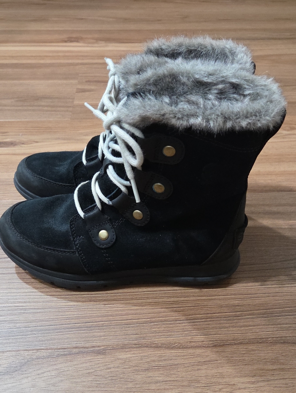 Sorel Black Faux-Fur Trim Lace-Up Winter Boots